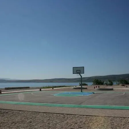 Korina * Starigrad Paklenica